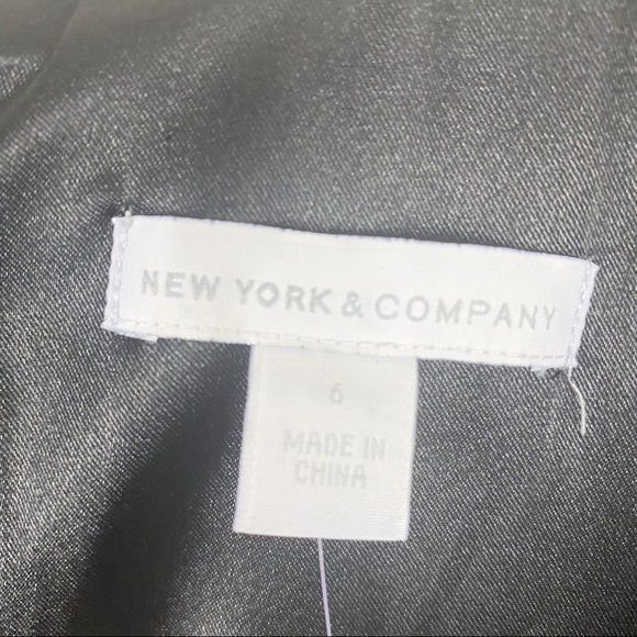 NEW YORK AND COMPANY Black White Gray Floral Print Mini Dress Stretch SIZE 6 - Picture 8 of 12